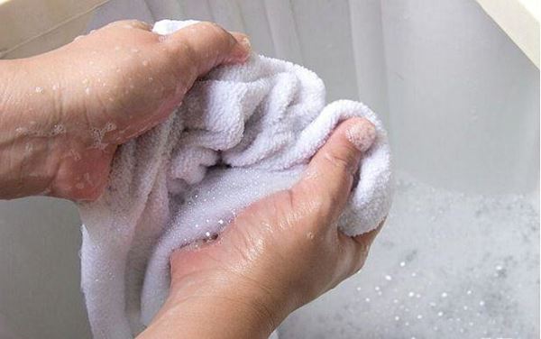 Cara Mencuci Handuk Yang Sangat Kotor Agar Bersih Kembali