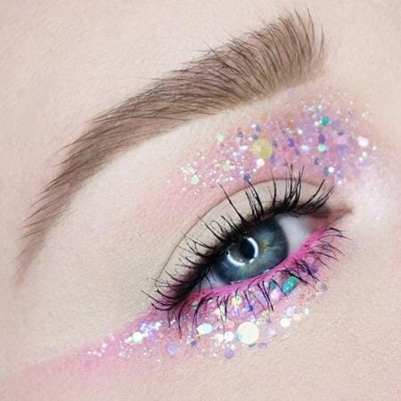 Glitter cara memadukan warna eyeshadow