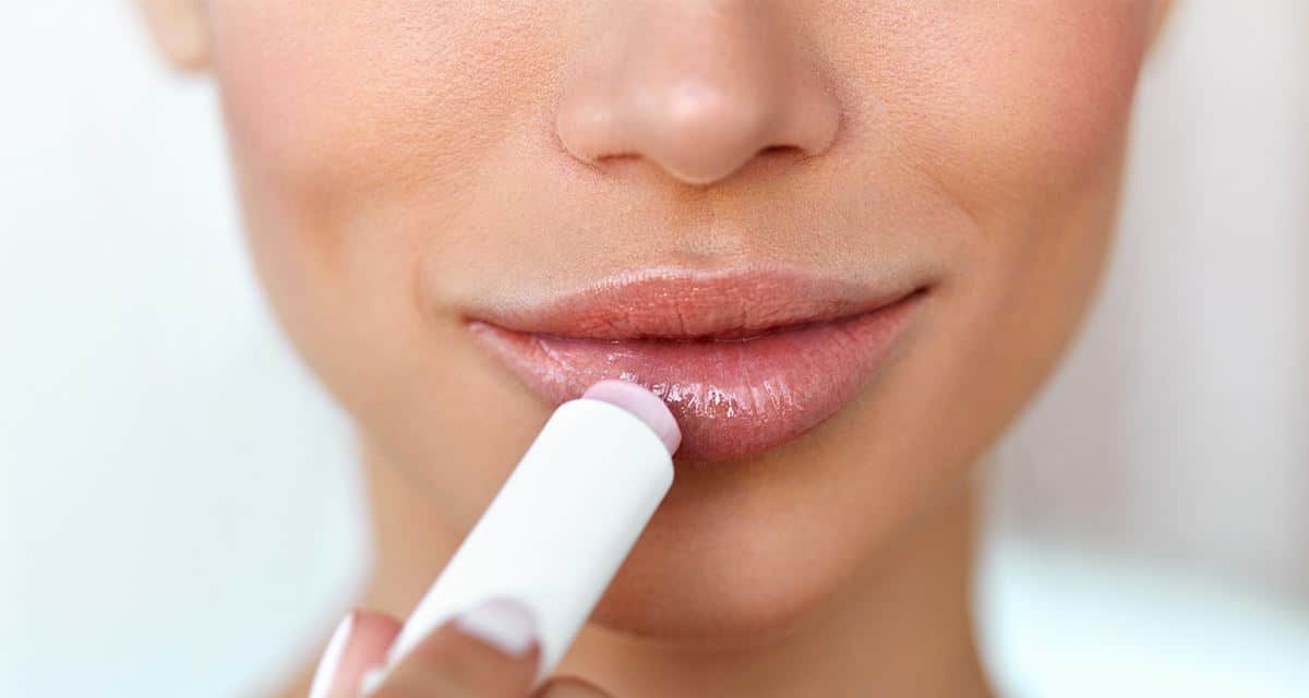 Tips Untuk Menggunakan Lipstick Matte Supaya Hasil Bagus