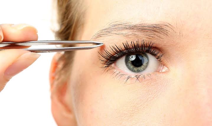 10 Cara Mudah Membuat Mata Terlihat Besar Tanpa Makeup 44
