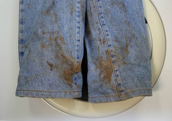Inilah Tata Cara  Mencuci  Celana  Jeans  dengan Benar