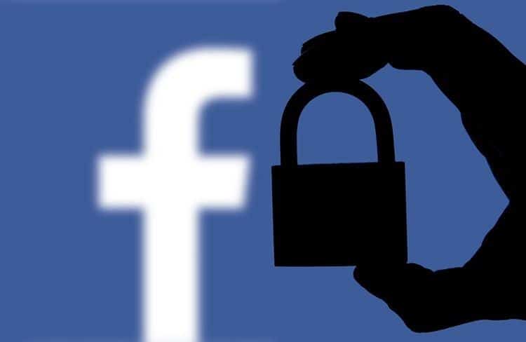 Mengunci Semua Akses Media Sosial