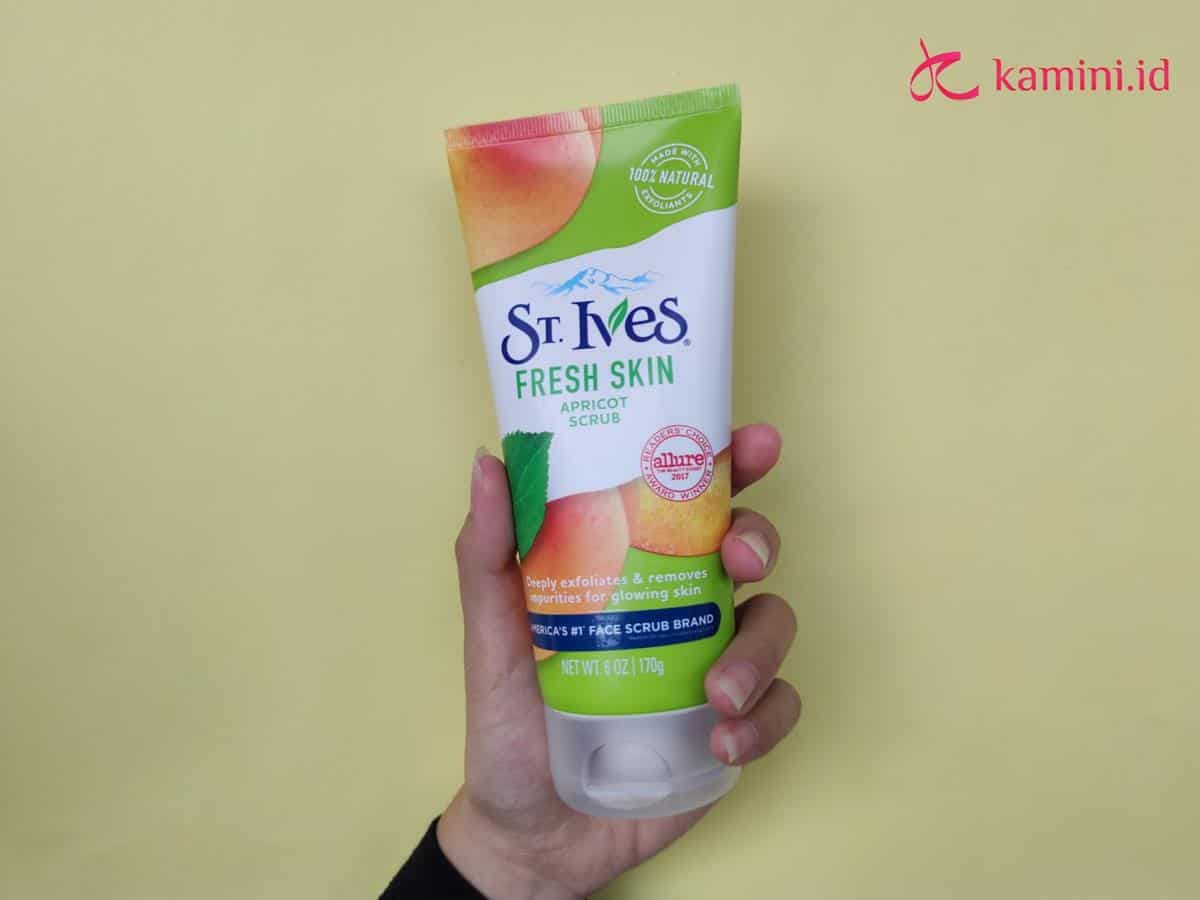 Review St Ives Apricot Scrub_produk (Copy)