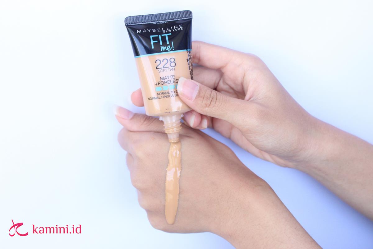 Review Maybeline Fit Me Foundation_3 (Copy)