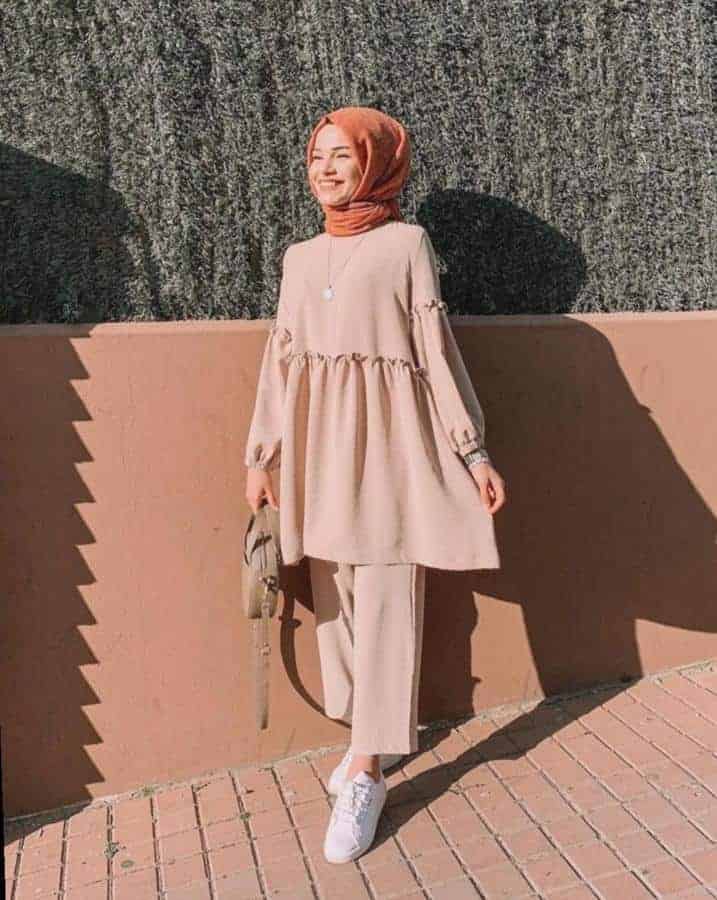 7 Warna Hijab untuk Melengkapi Peachy Outfit Favoritmu