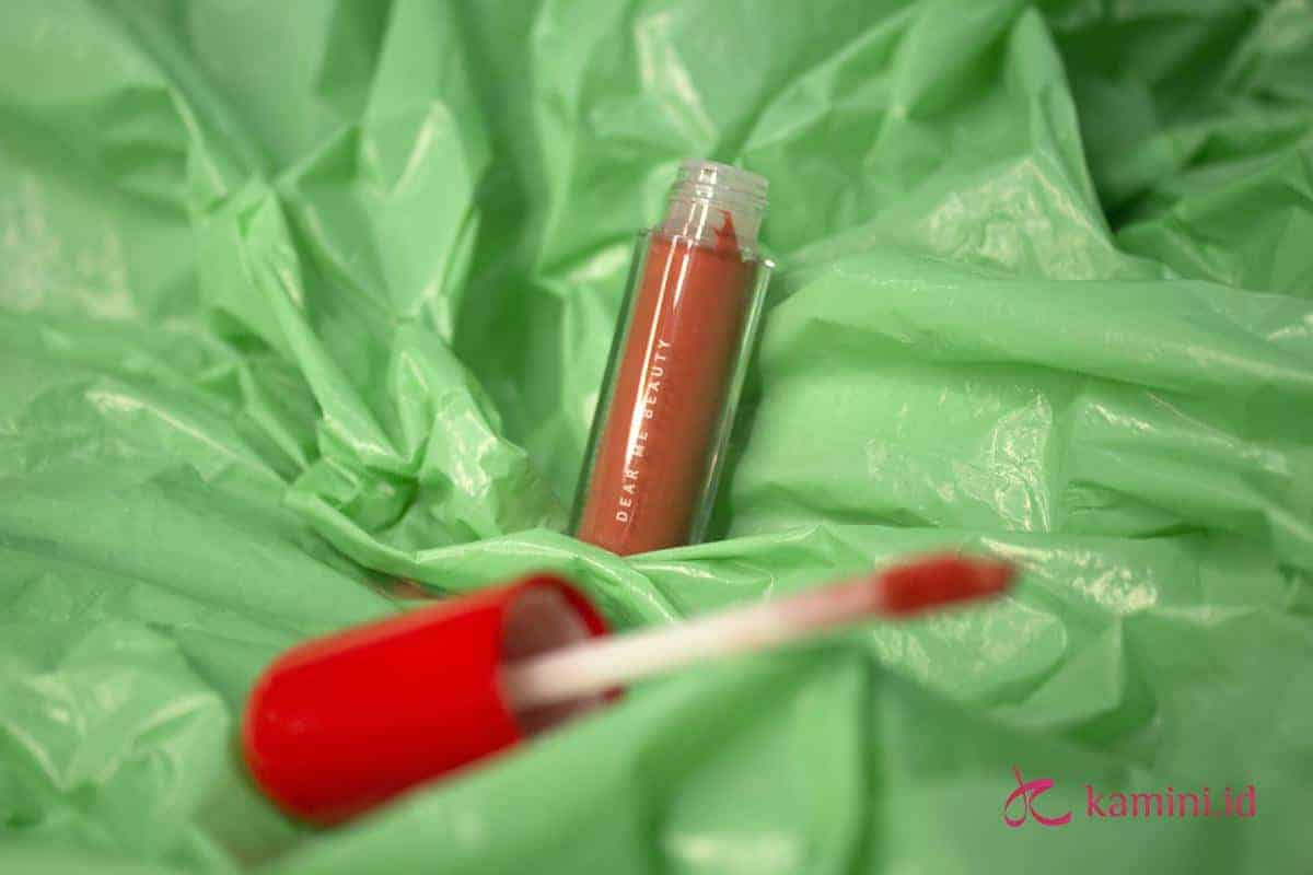 Review Dear Me Beauty Perfect Lasting Lip Tint, Wangi Semangka! 3