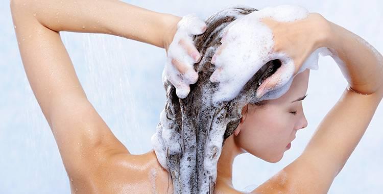 cara pemakaian shampo metal_usapkan secara merata pada rambut (Copy)