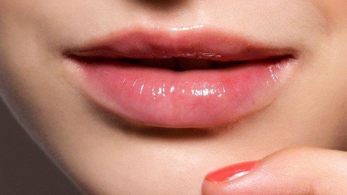 Manfaat Red Jelly Ms Glow_Melembapkan Bibir