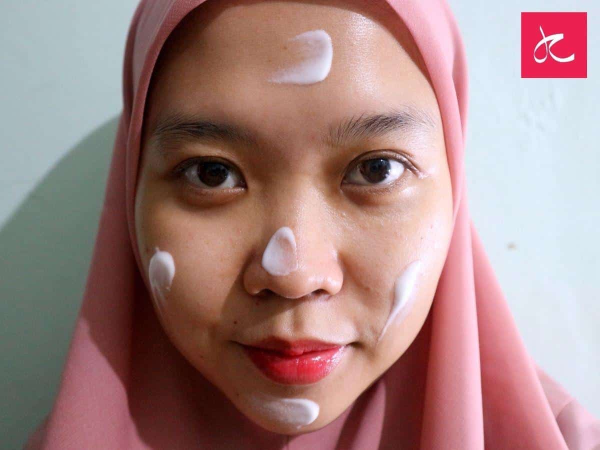 Review Viva White Gentle Care Face & Body Moisturizer 13