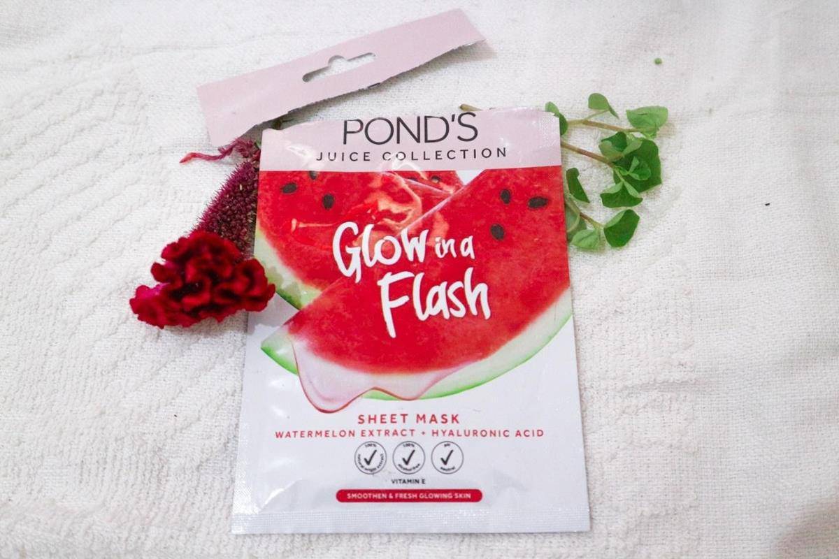 Review Pond’s Glow in A Flash Sheet Mask Varian Watermelon 15