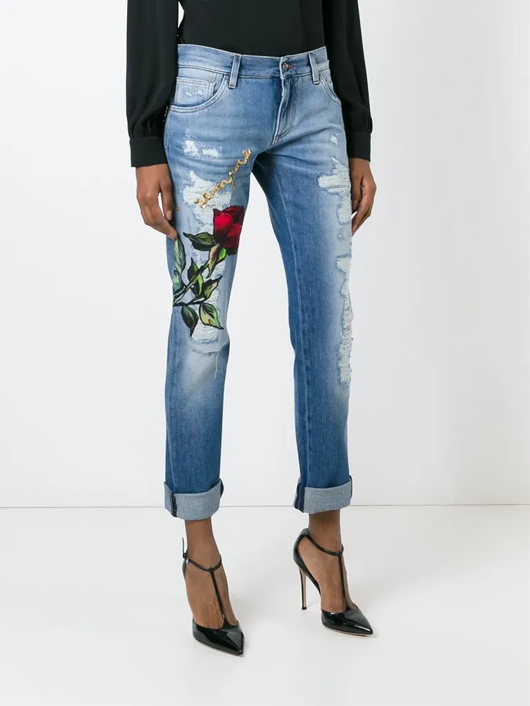 10 Model Celana Jeans Sobek-sobek Terbaru yang Keren 19