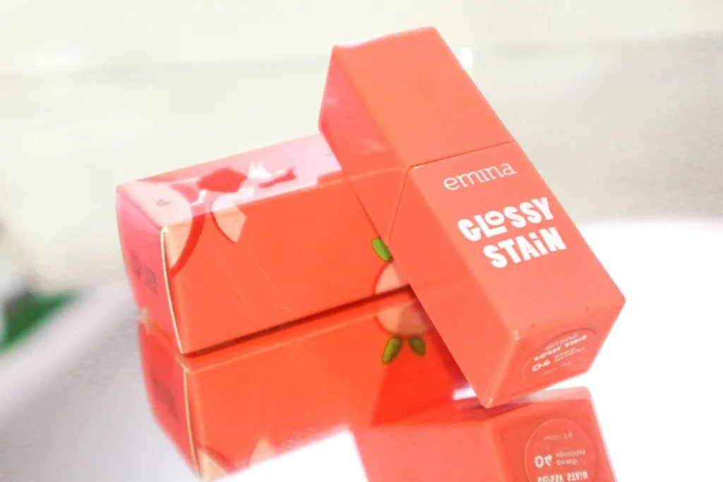 Review Emina Glossy Stain__
