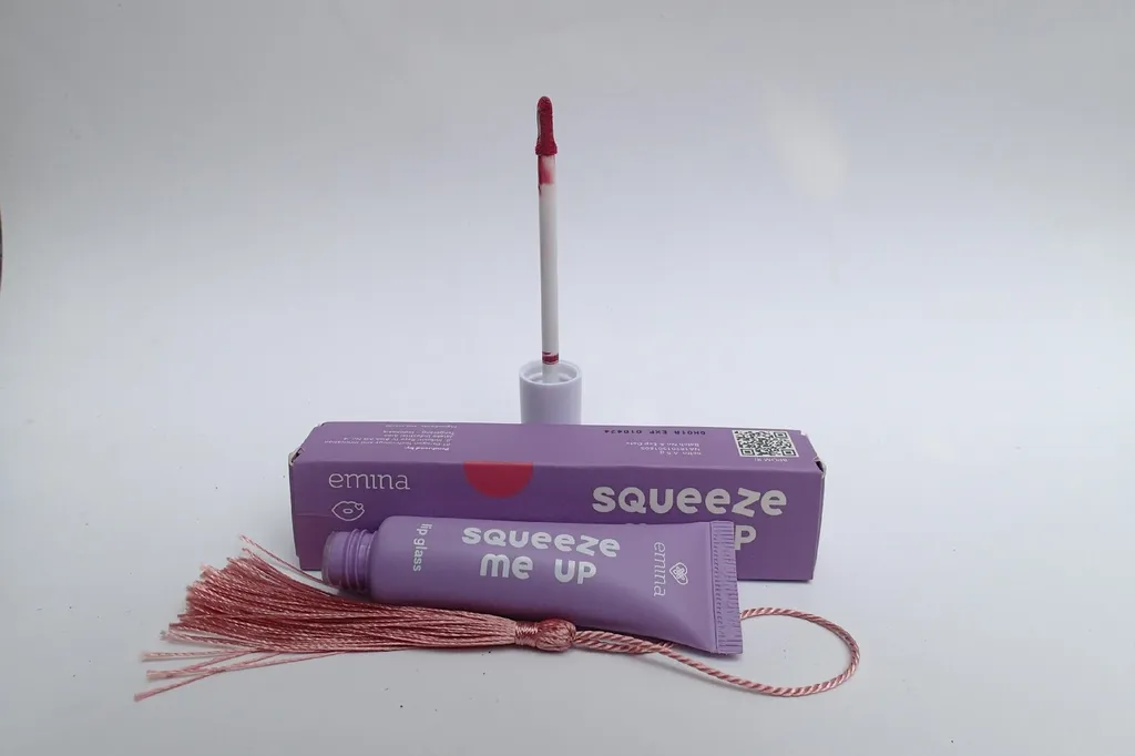 Review Squeeze Me Up Lip Glass_Impresi_