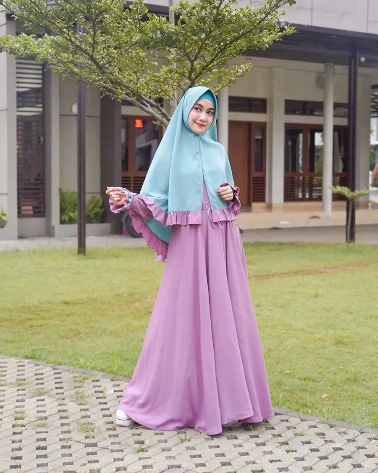 warna hijab untuk baju ungu muda_Ungu Muda dengan Hijab Biru Muda_