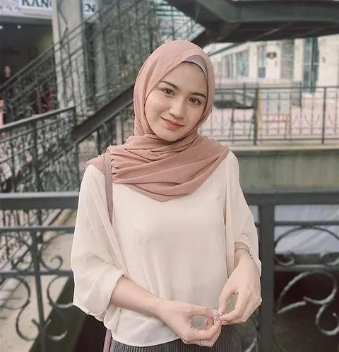 warna hijab yang cocok untuk baju nude_Khaki_