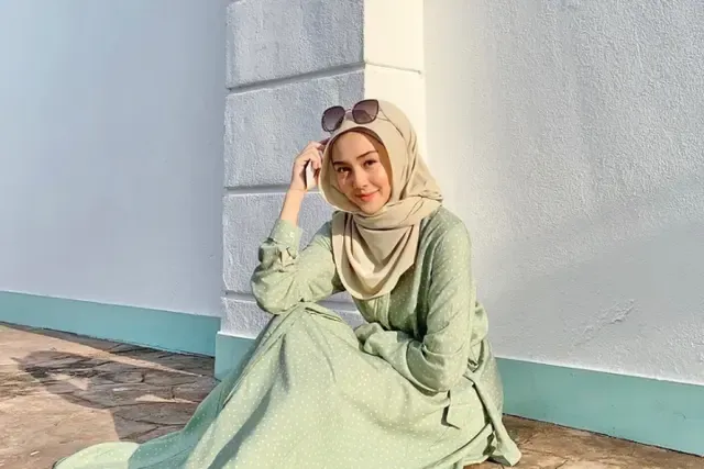 Warna Hijab yang Cocok Untuk Baju Matcha_khaki_