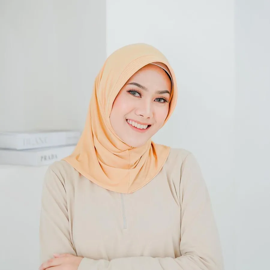 warna hijab yang cocok untuk baju khaki_Cream_