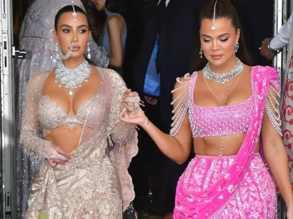 Day 2 Khloe Hampir Terjatuh Memakai Lehenga Pink_