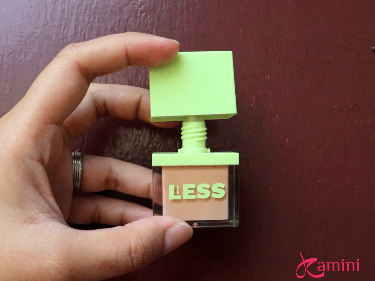 Mad for Makeup Spotless Second Skin Serum Concealer