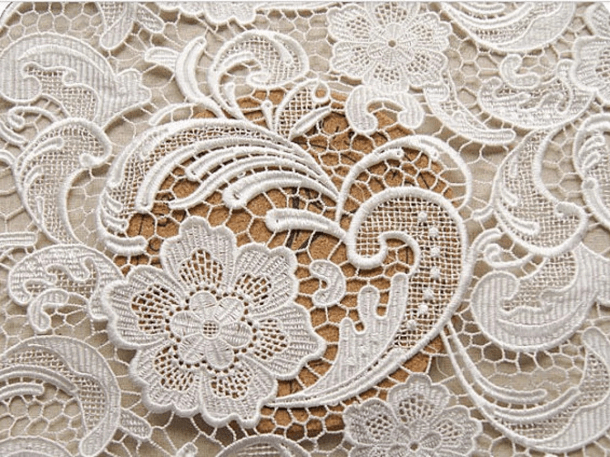 6. Lace (Renda)