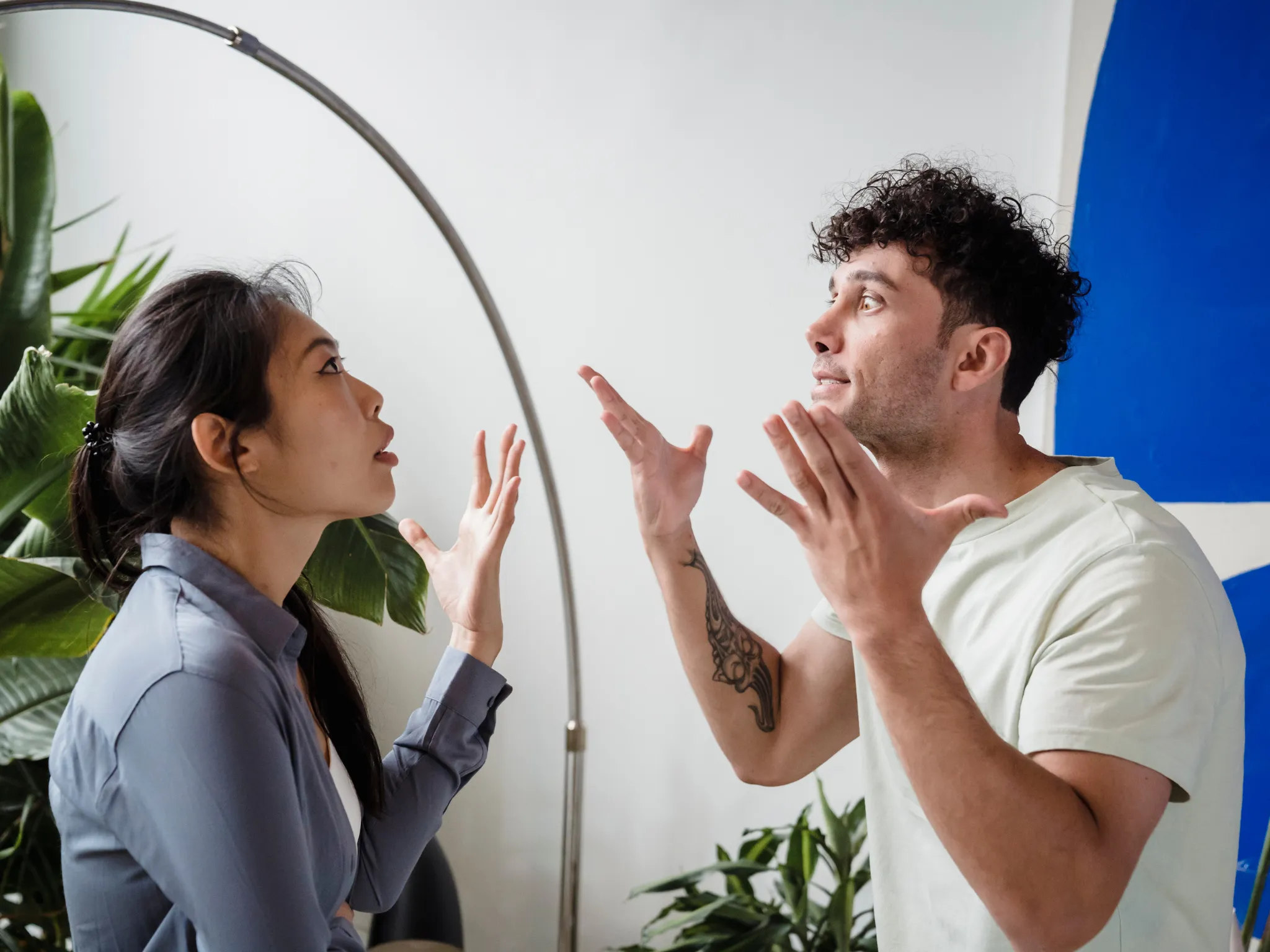 1. Komunikasi yang Buruk_