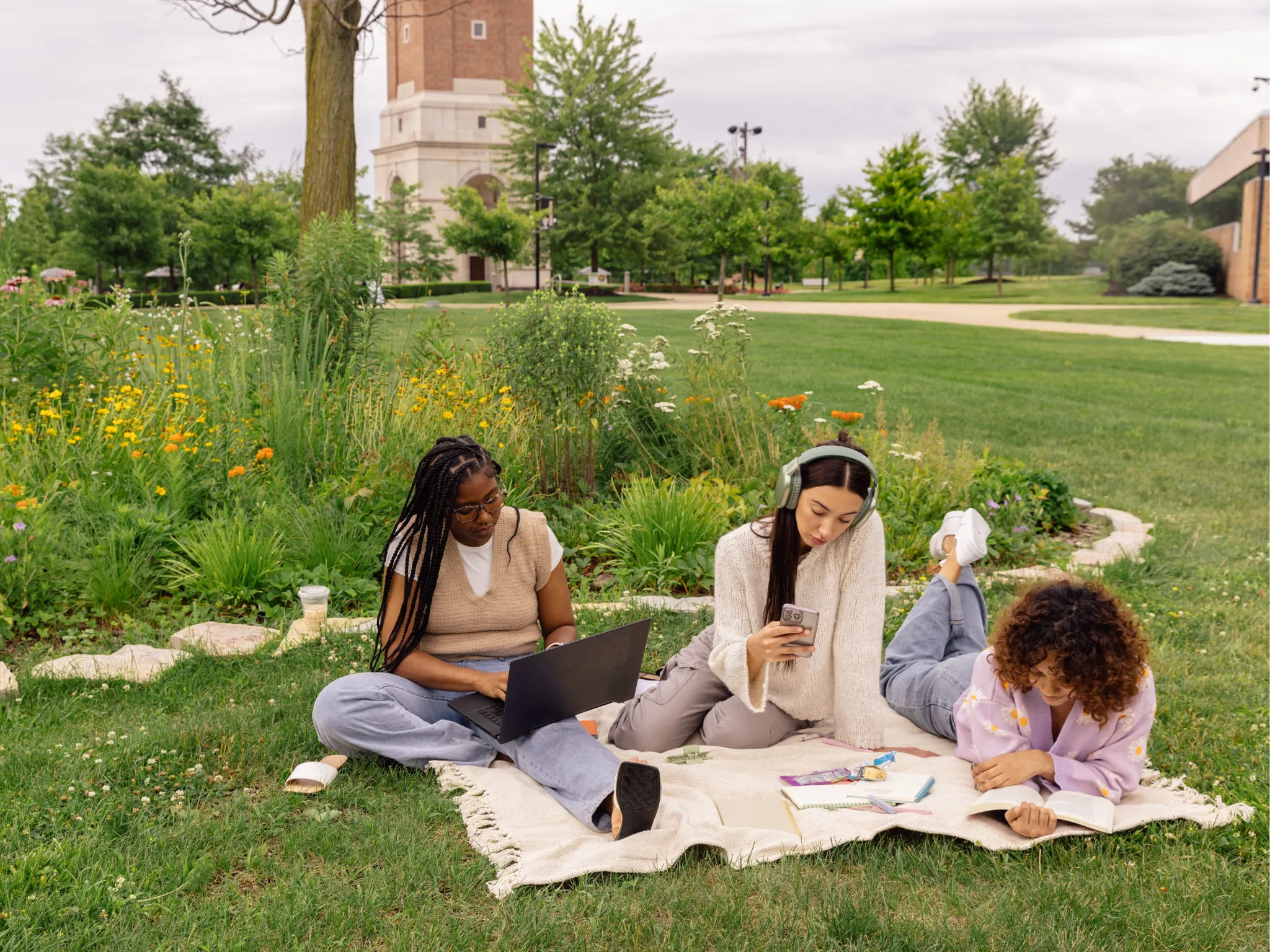 1. Mereka Akan Menarik Diri Pelan-Pelan_