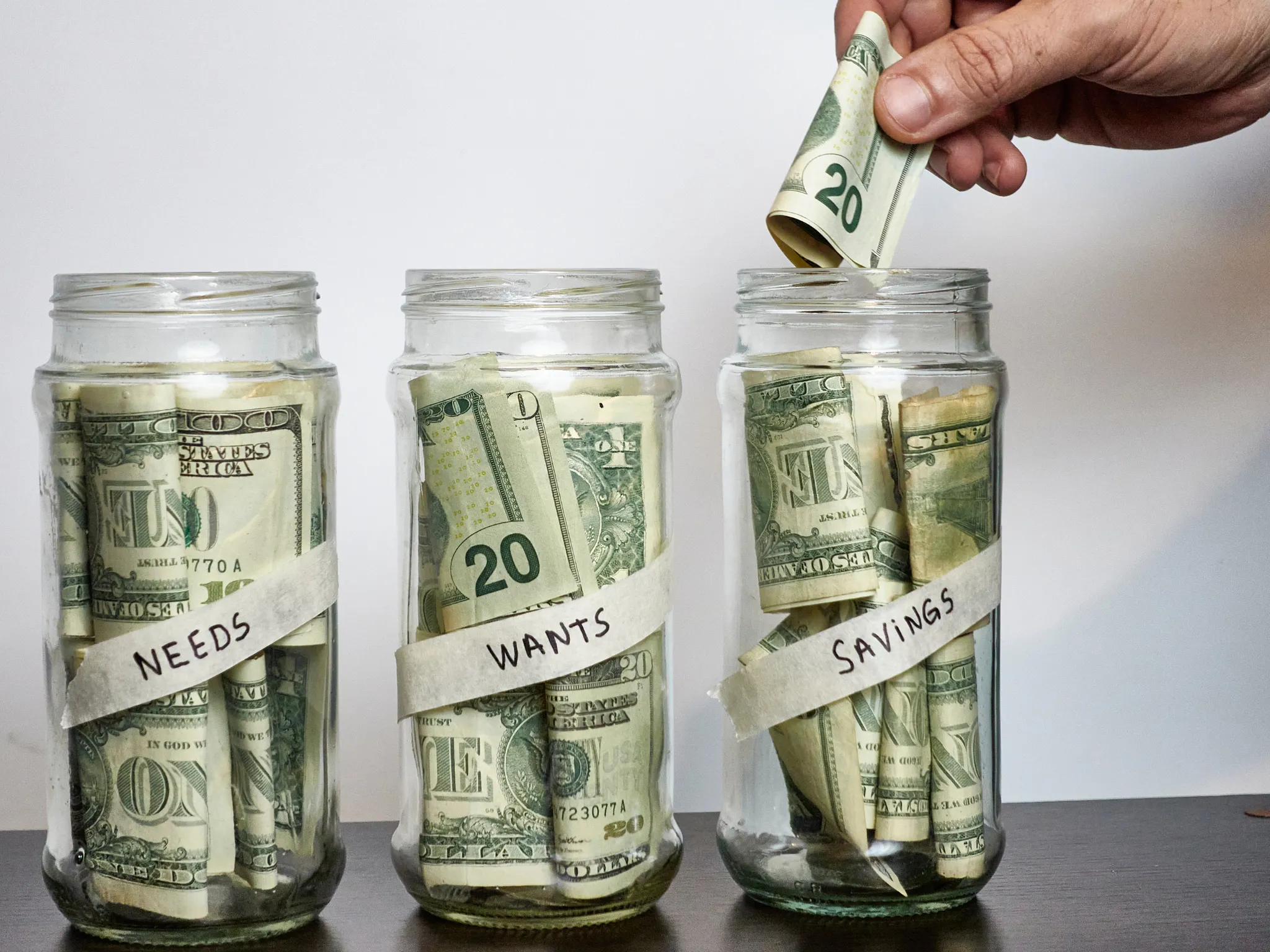 2. Bedakan Antara Kebutuhan dan Keinginan_