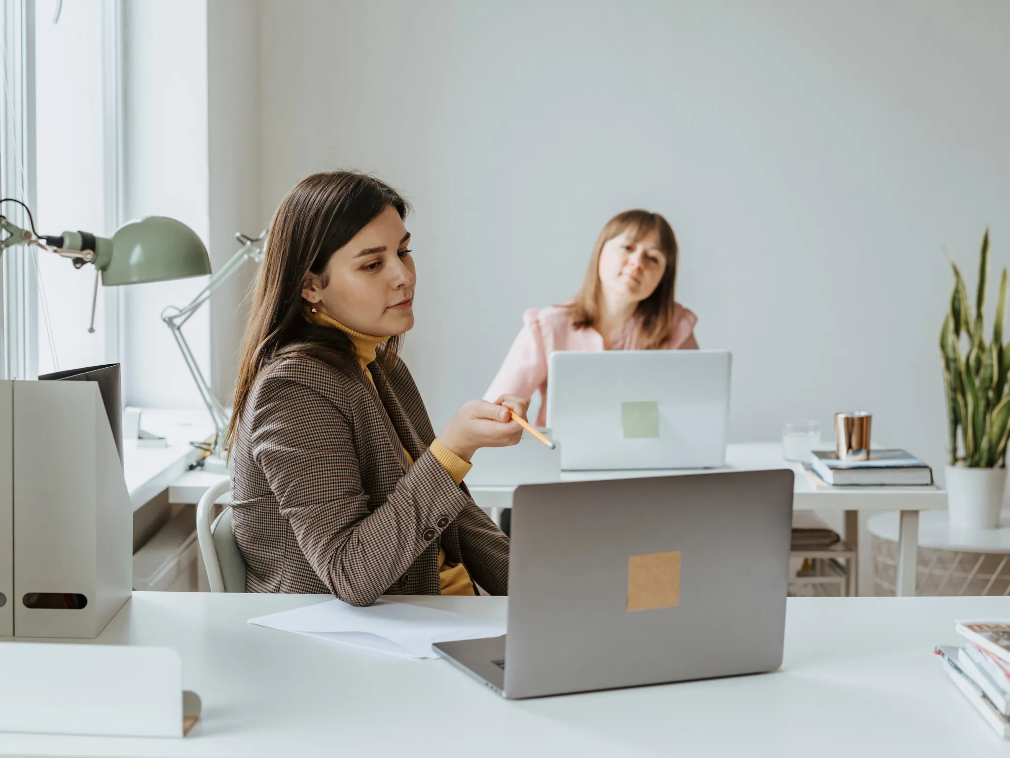 2. Capricorn – Fokus Karier Dulu, Cinta Nanti_