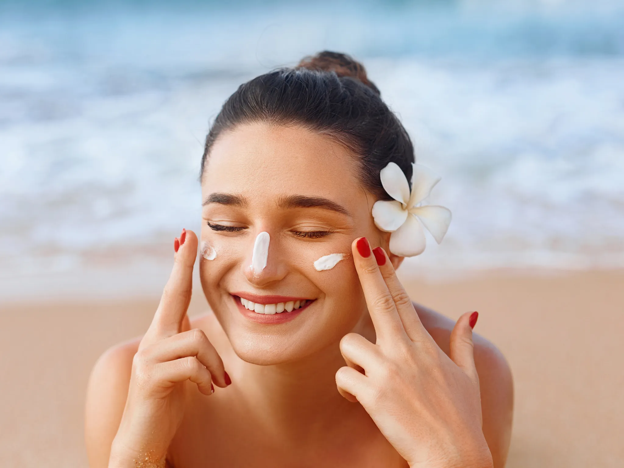 2. Gunakan Sunscreen dengan Tekstur Creamy atau Lotion_