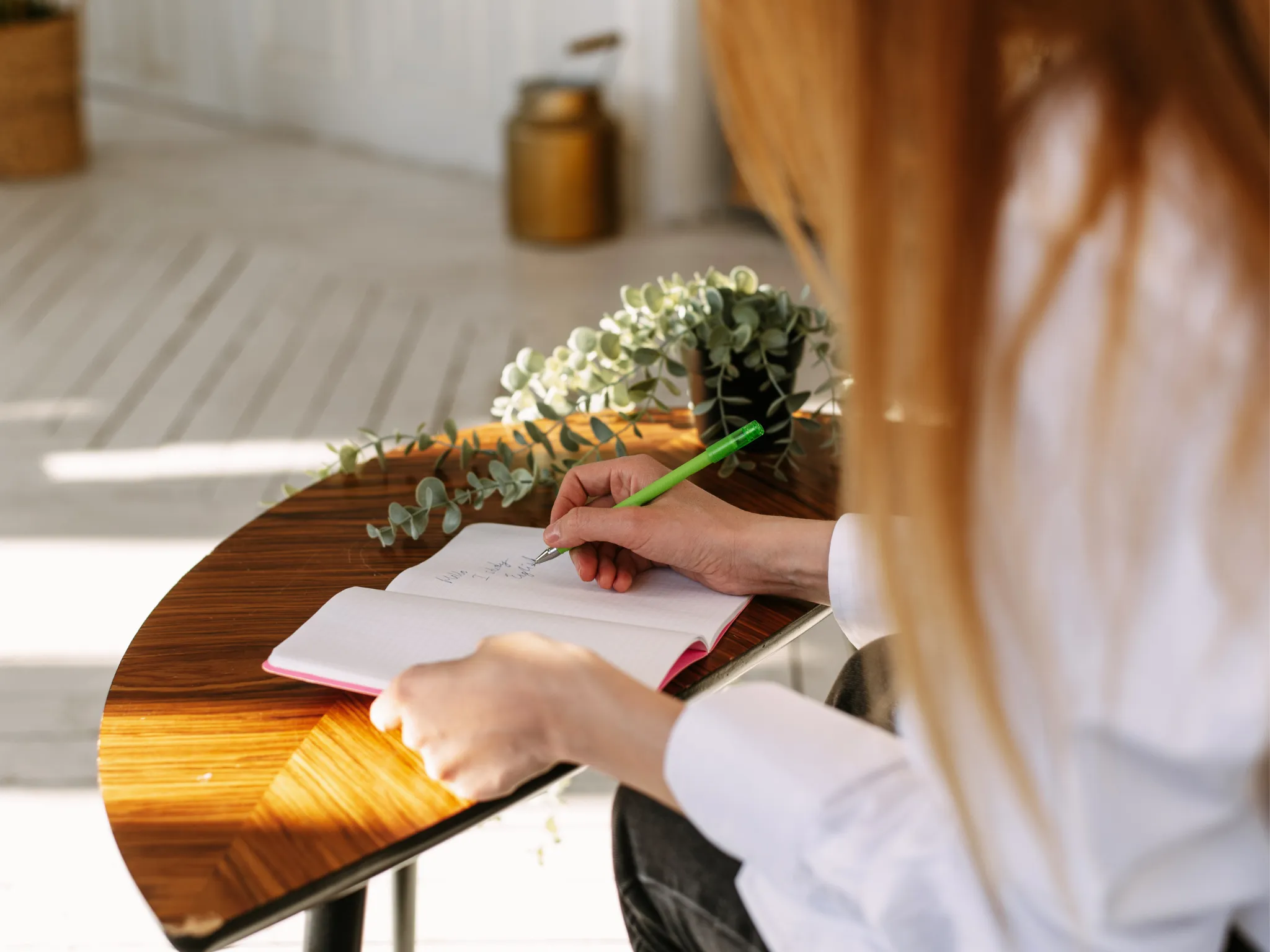 2. Menulis Jurnal atau Puisi_