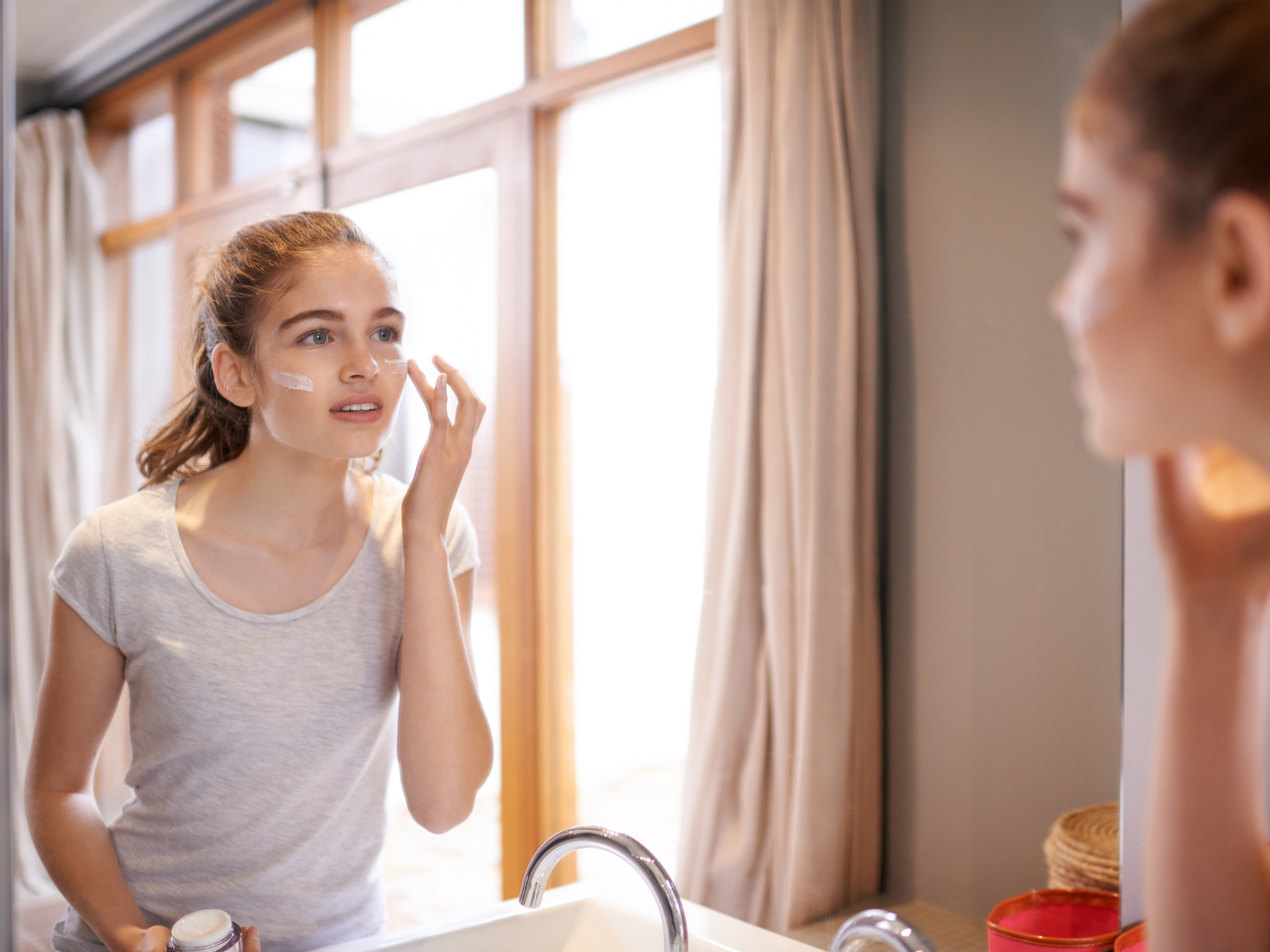 2. Skincare yang Nggak Cocok