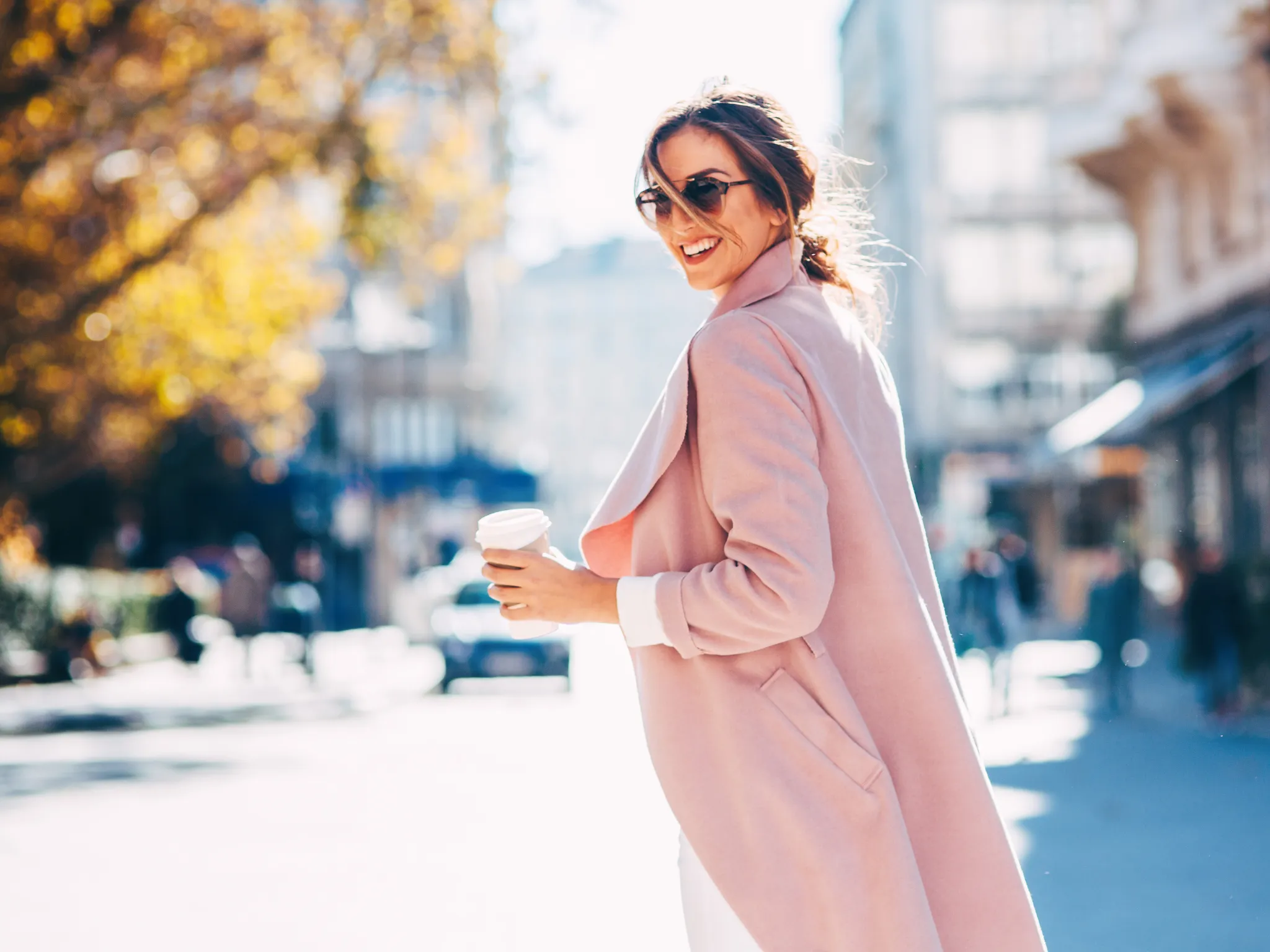 3. Gaya Berbusana yang Simpel Tapi Berkelas_