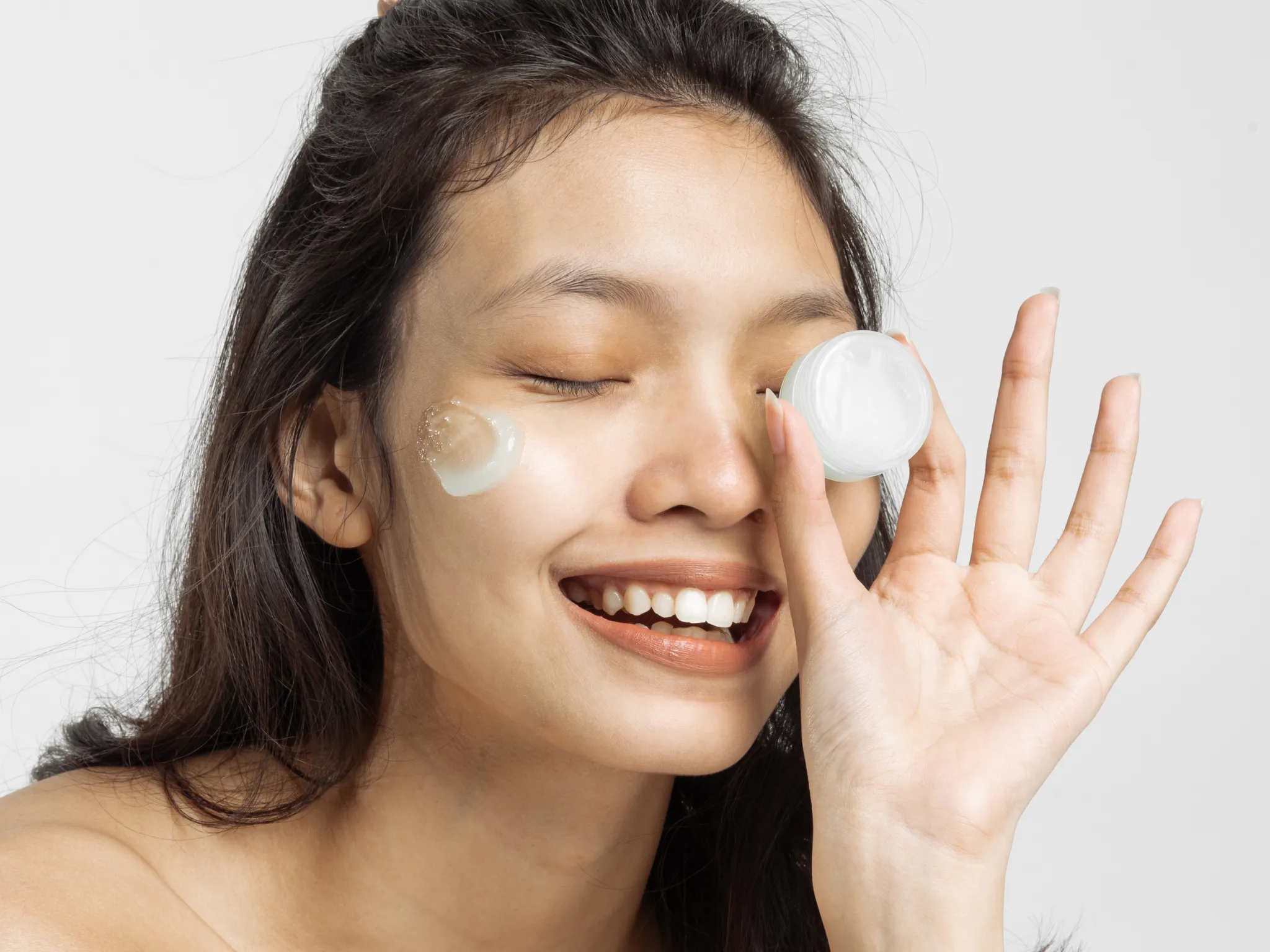 3. Moisturizer (Pelembap)_