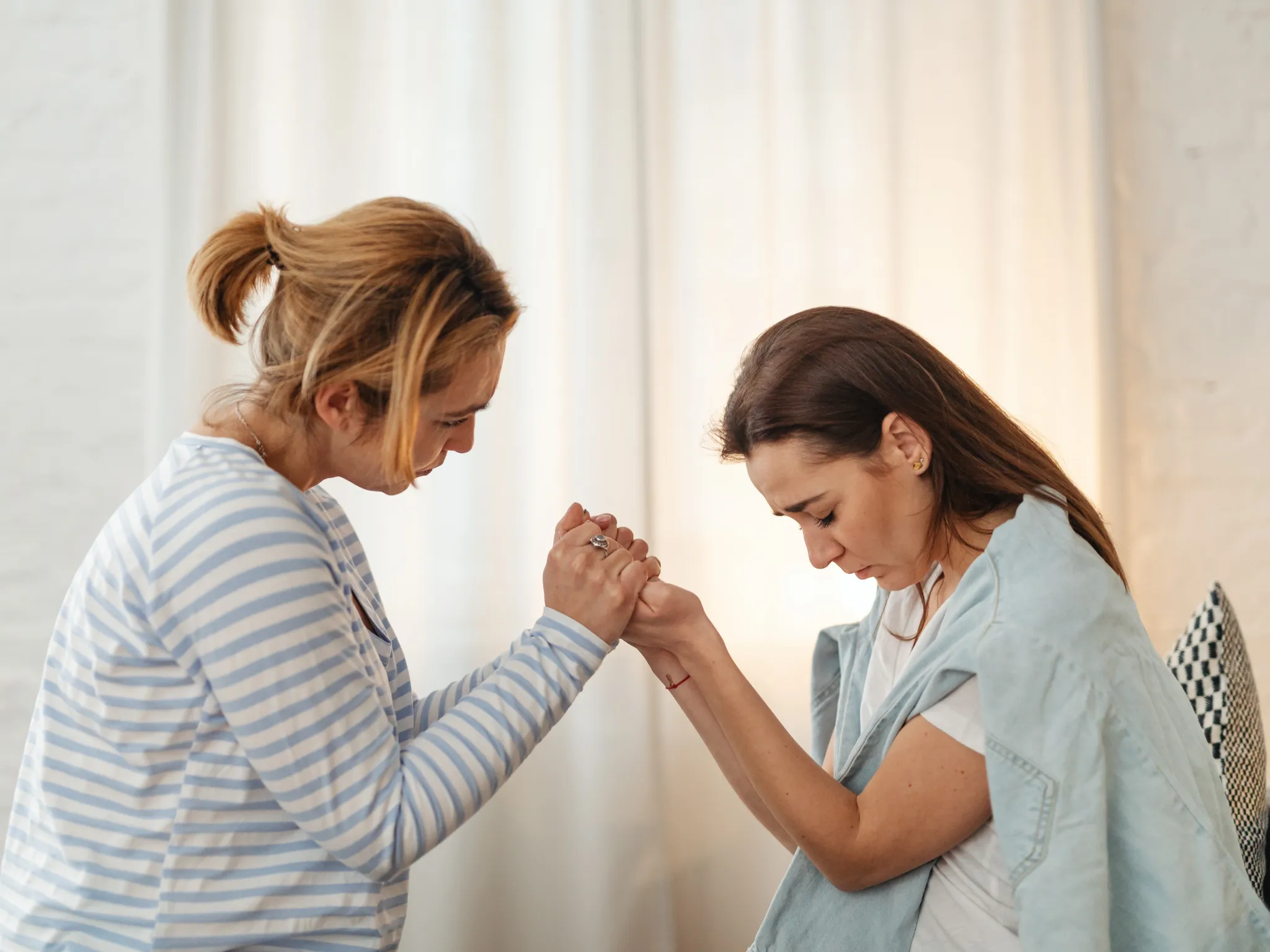 4. Curhat Sama Orang yang Tepat_