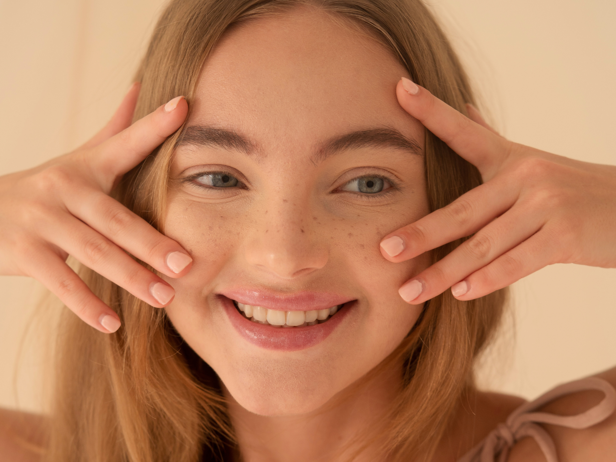 4. Tangan Gatal Suka Menyentuh Wajah