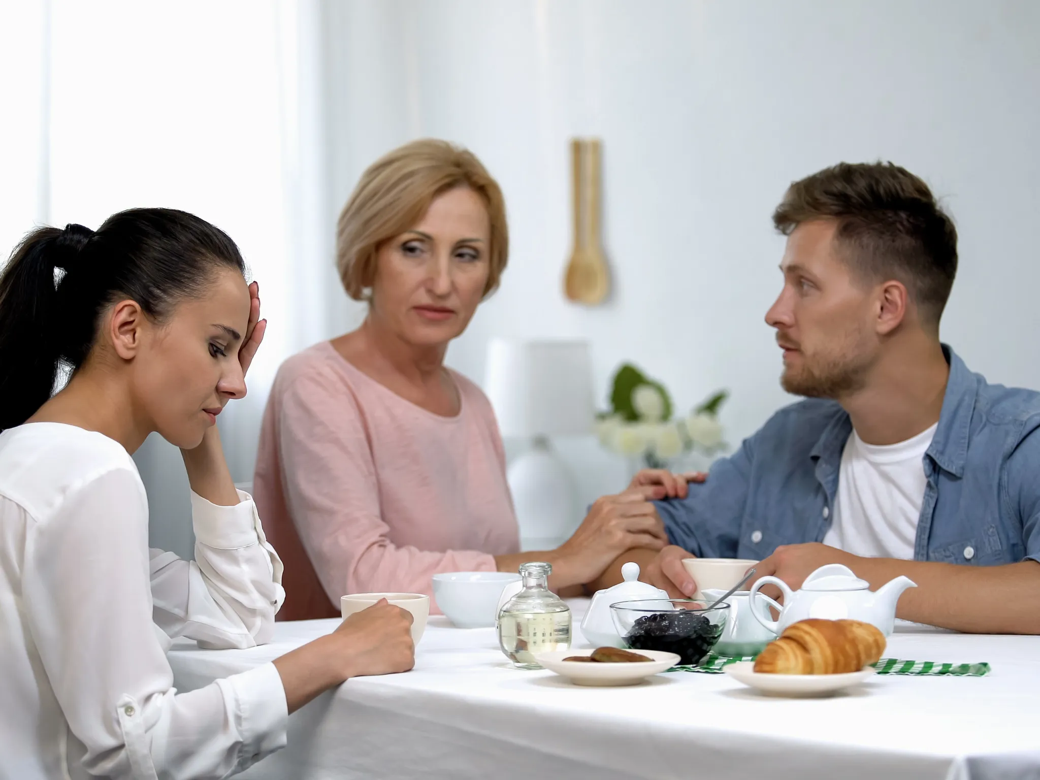 4. Tekanan Sosial dan Ekspektasi Lingkungan_