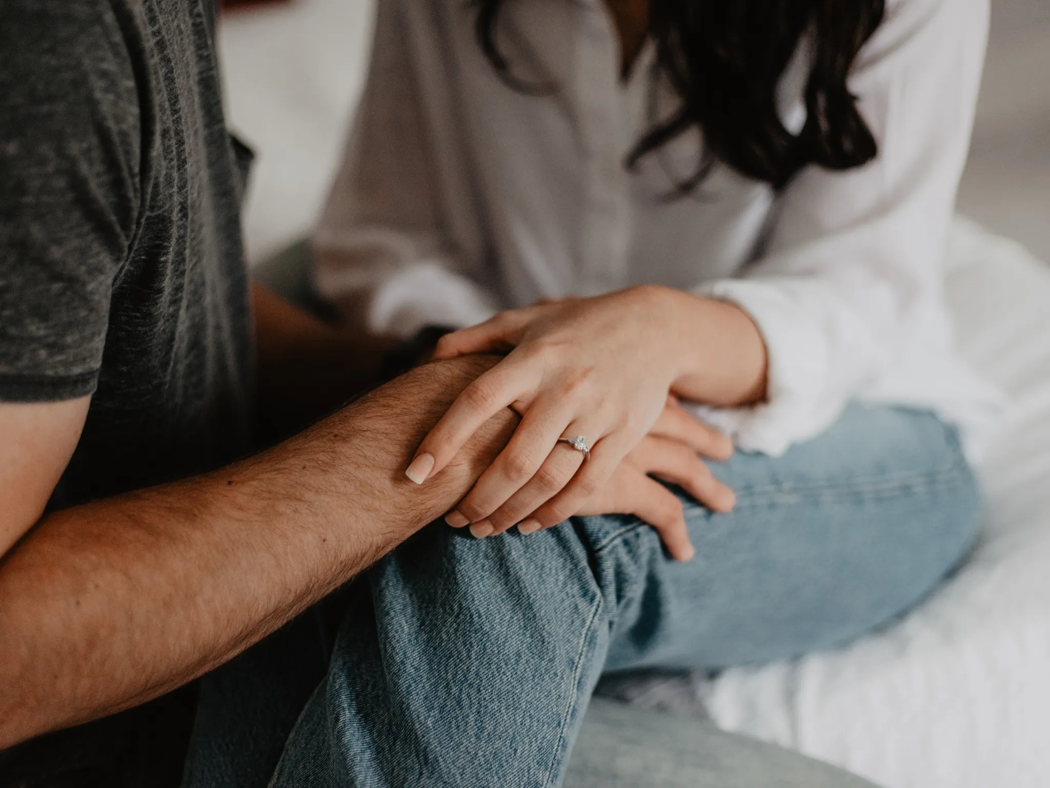 5. Physical Touch (Sentuhan Fisik)_