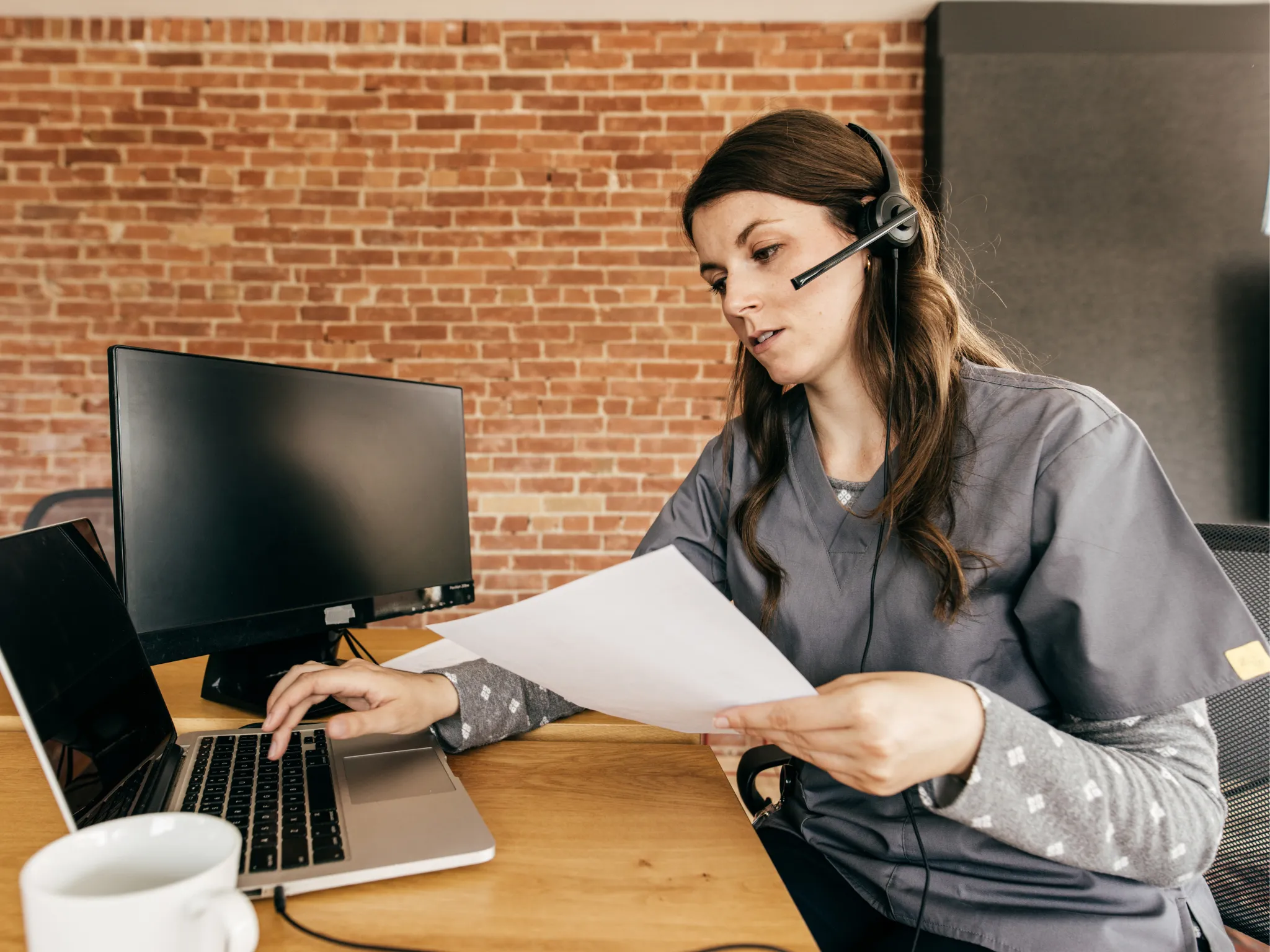 6. Admin Media Sosial_