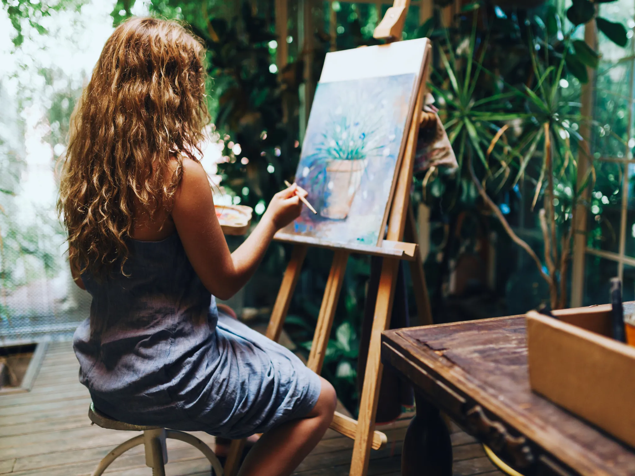 6. Melukis, Merajut, atau DIY Art_