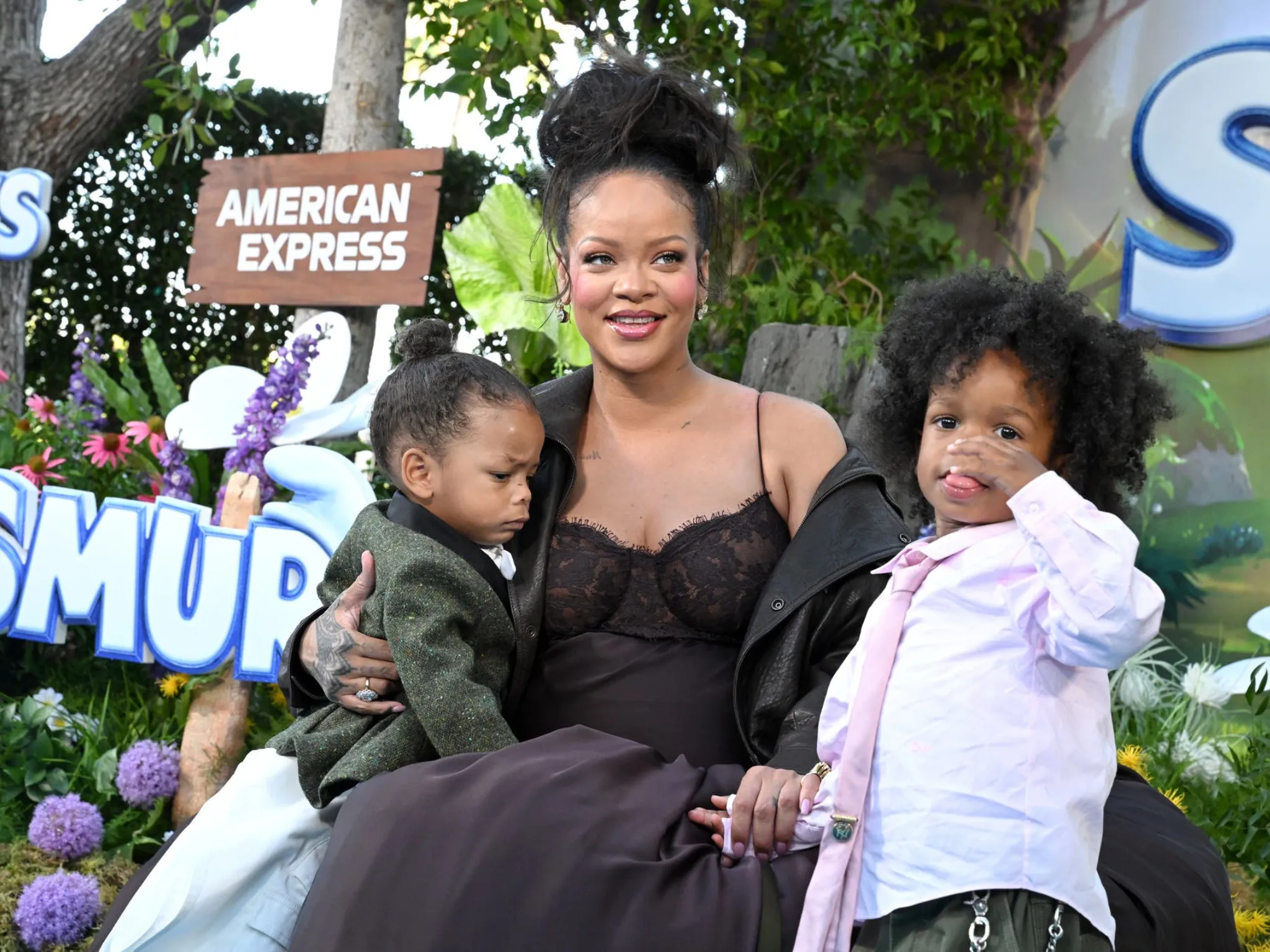 RZA dan Riot di Premier Smurfs_