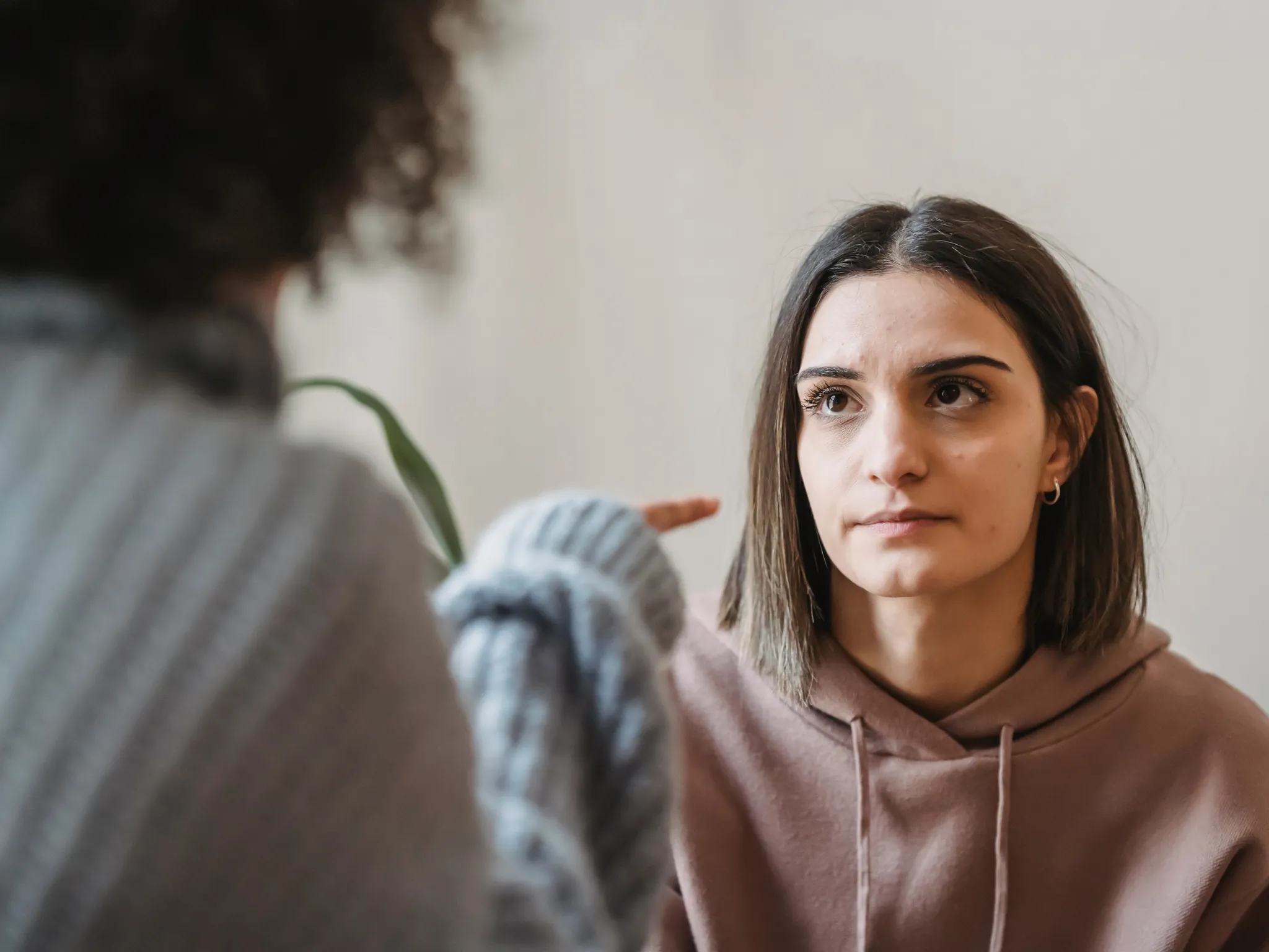 1. Dengarkan Dulu Baru Menyela_