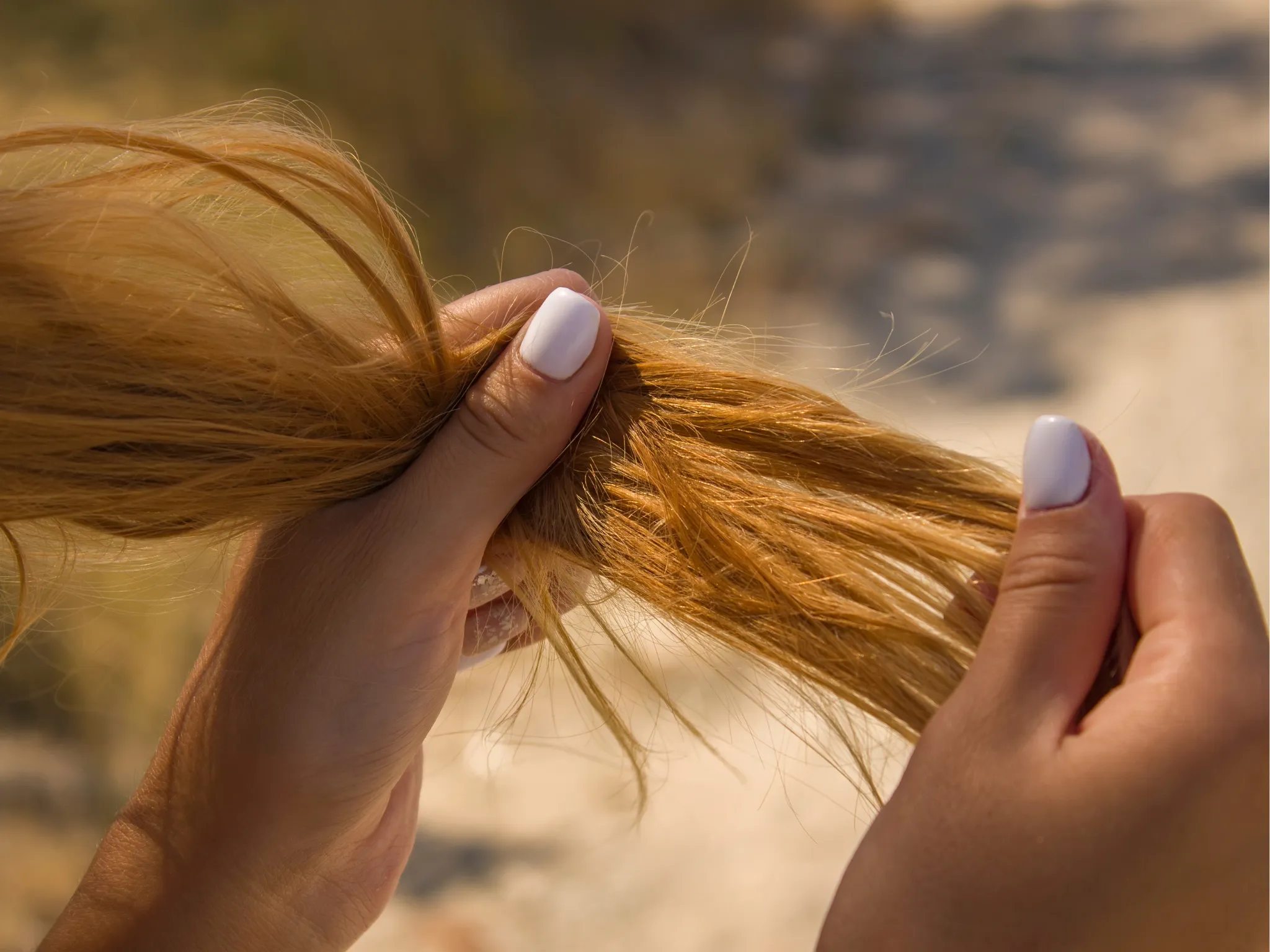 1. Melembapkan Rambut yang Kering_