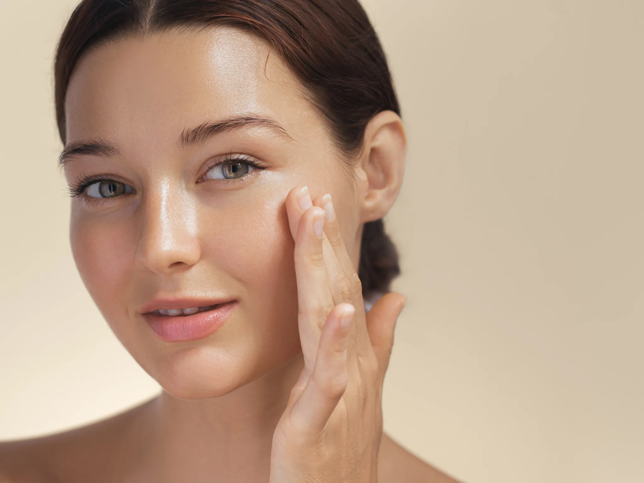 1. Menghidrasi Kulit Sepanjang Malam_