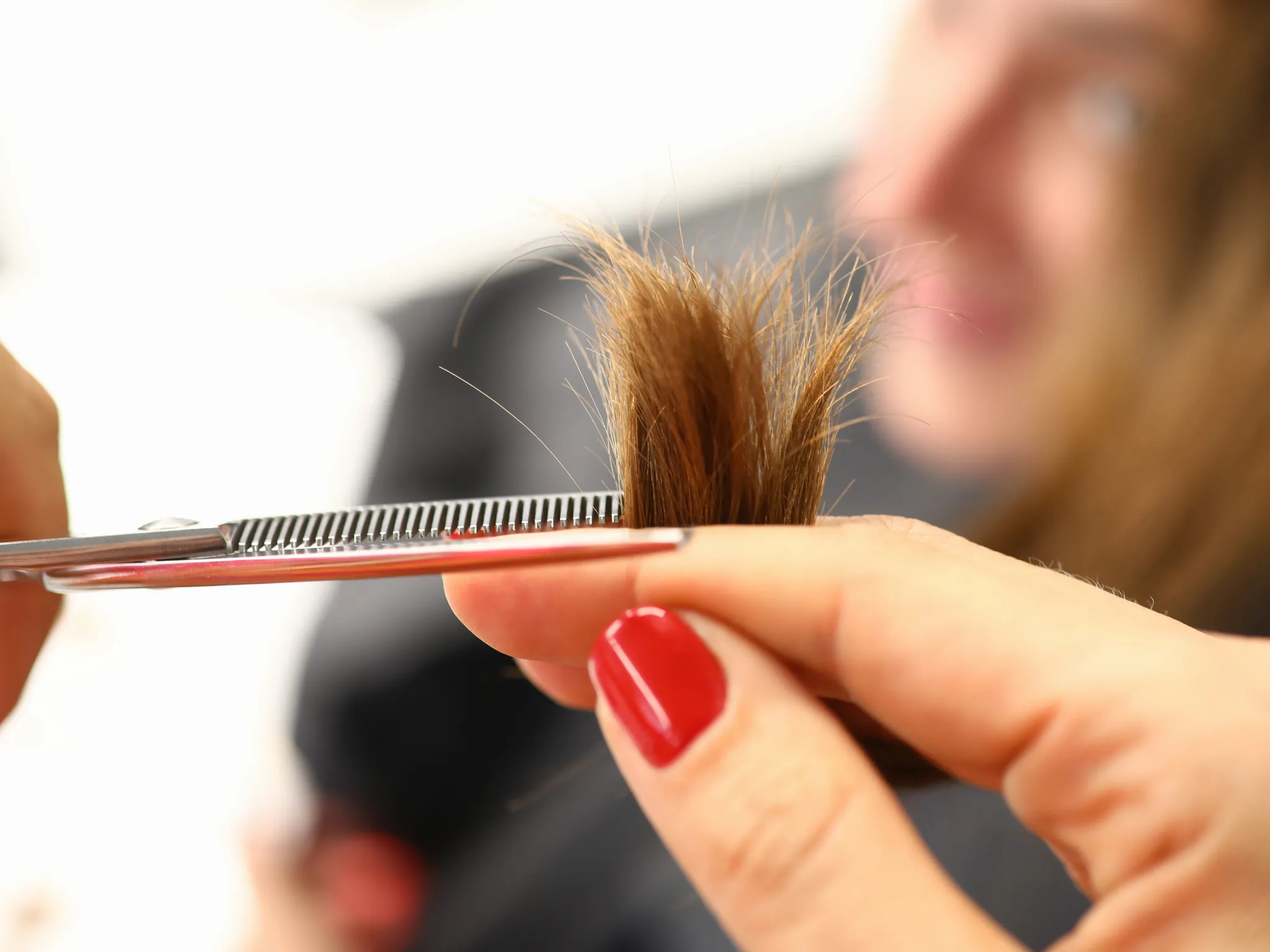 1. Rutin Potong Ujung Rambut_