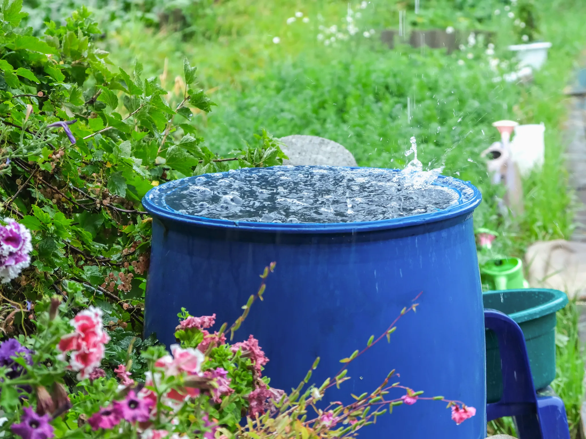 10. Memanfaatkan Barang Seadanya_