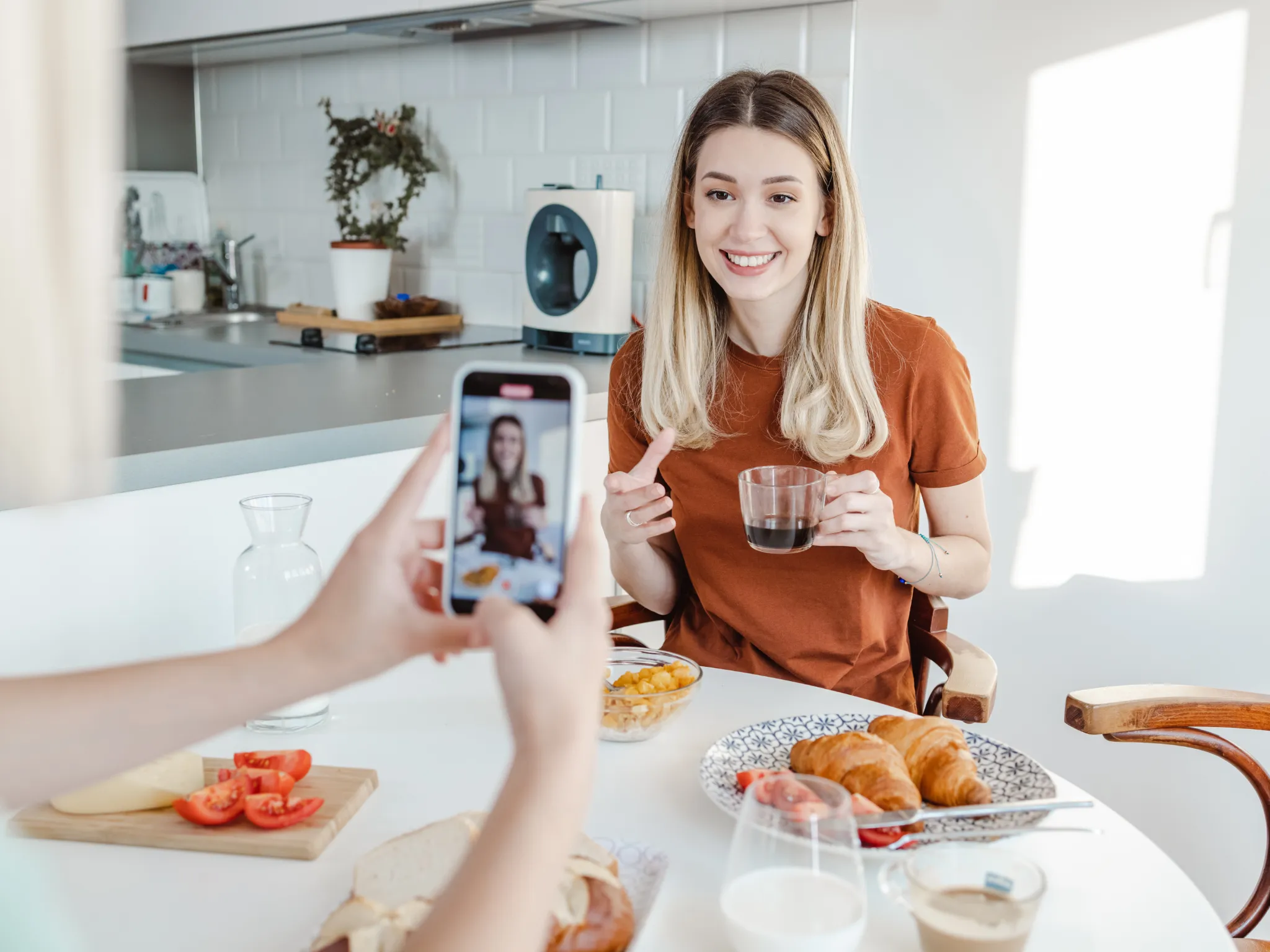 2. Aktif di Media Sosial_