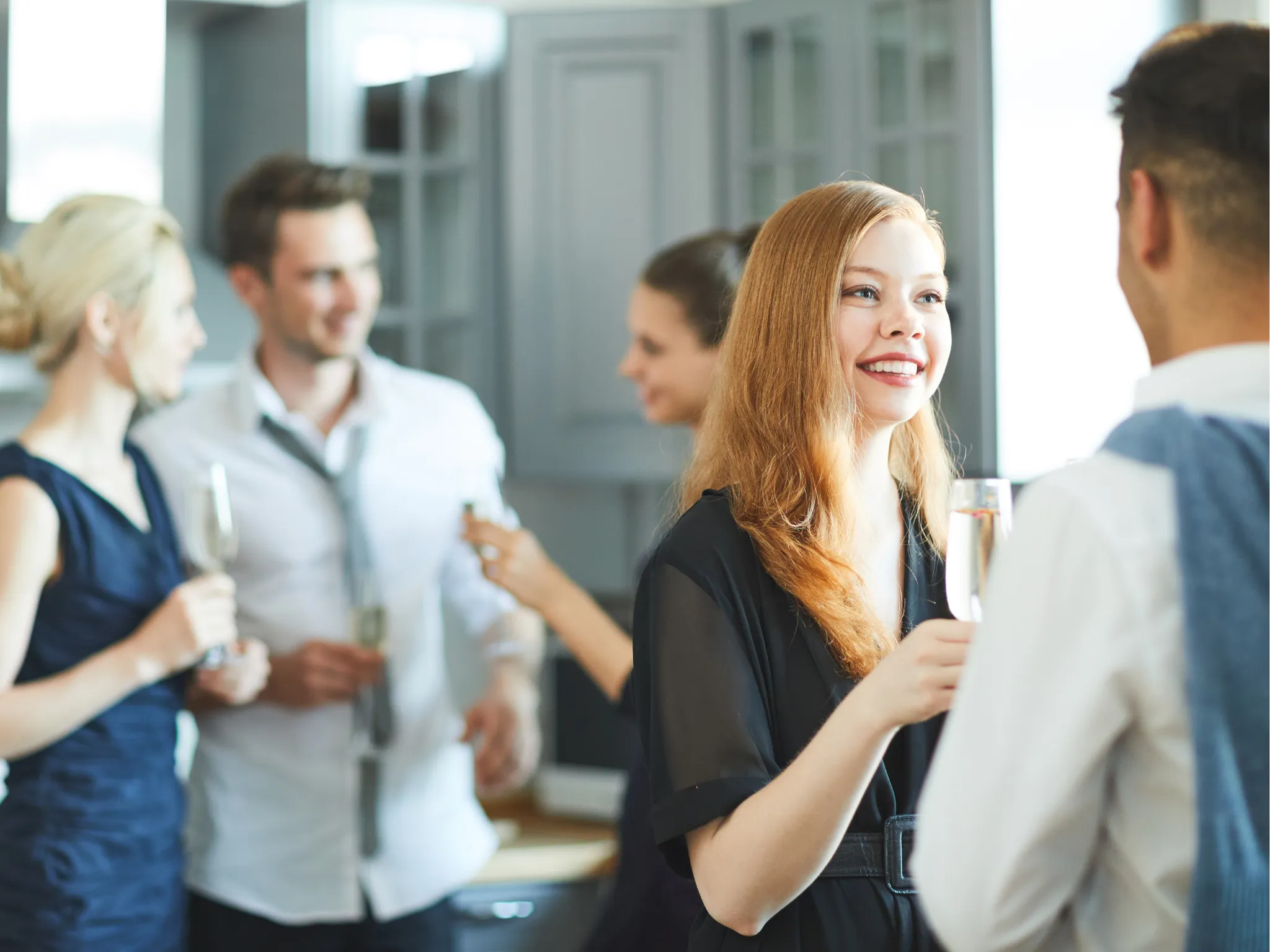 2. Dengarkan Lebih Banyak_