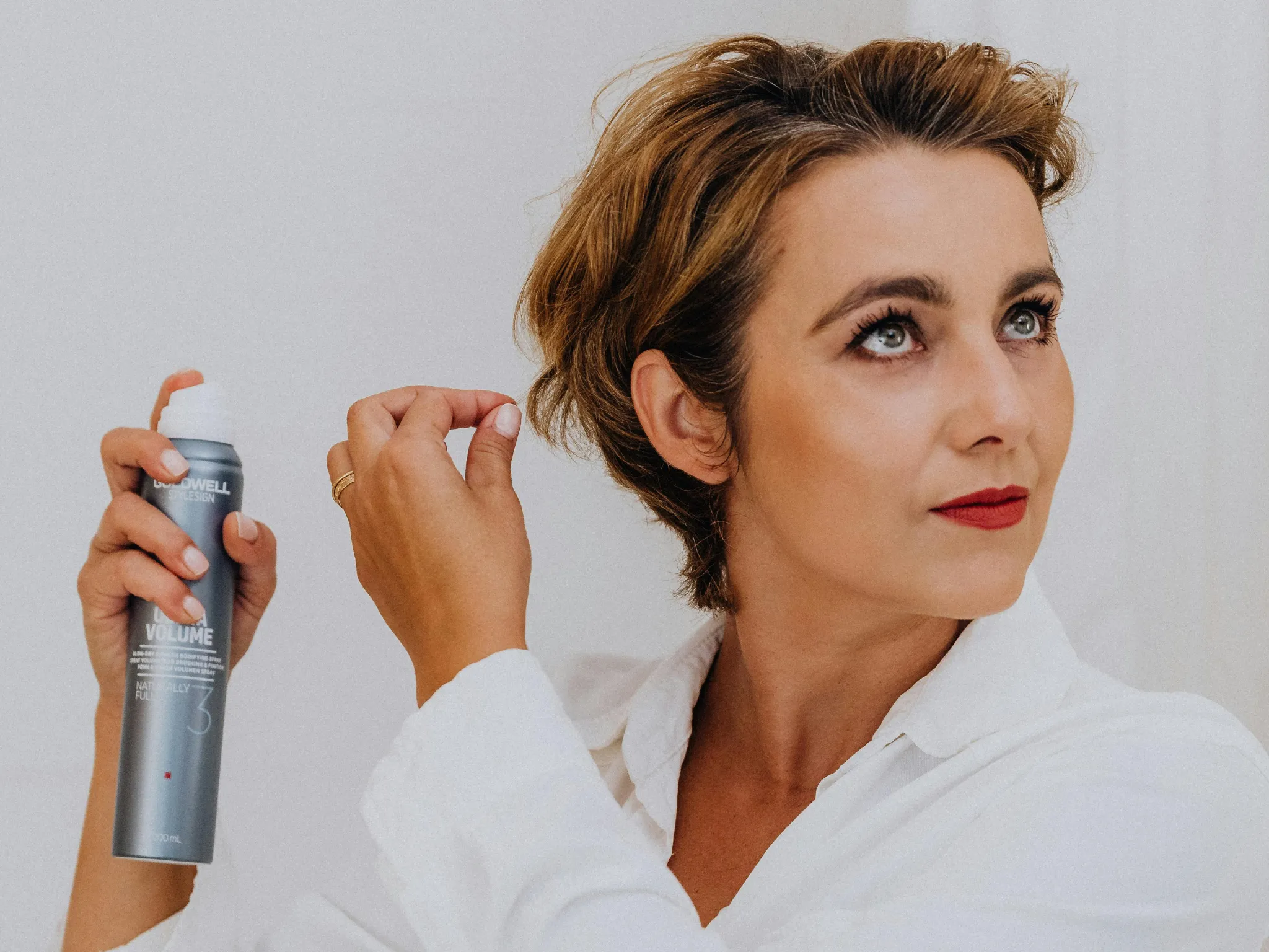 2. Mengontrol Rambut Frizzy_