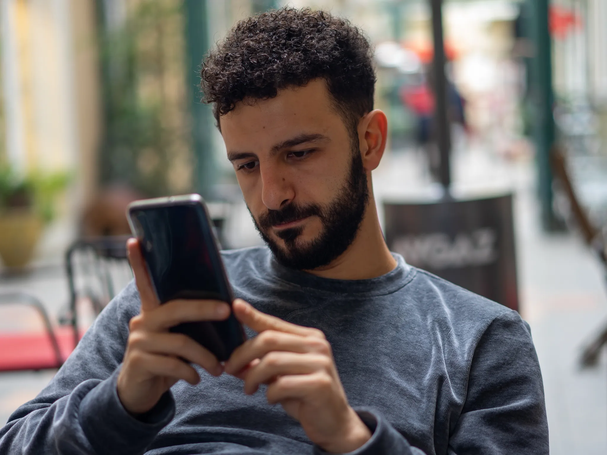 3. Responnya Cepat Saat Kamu Hubungi_