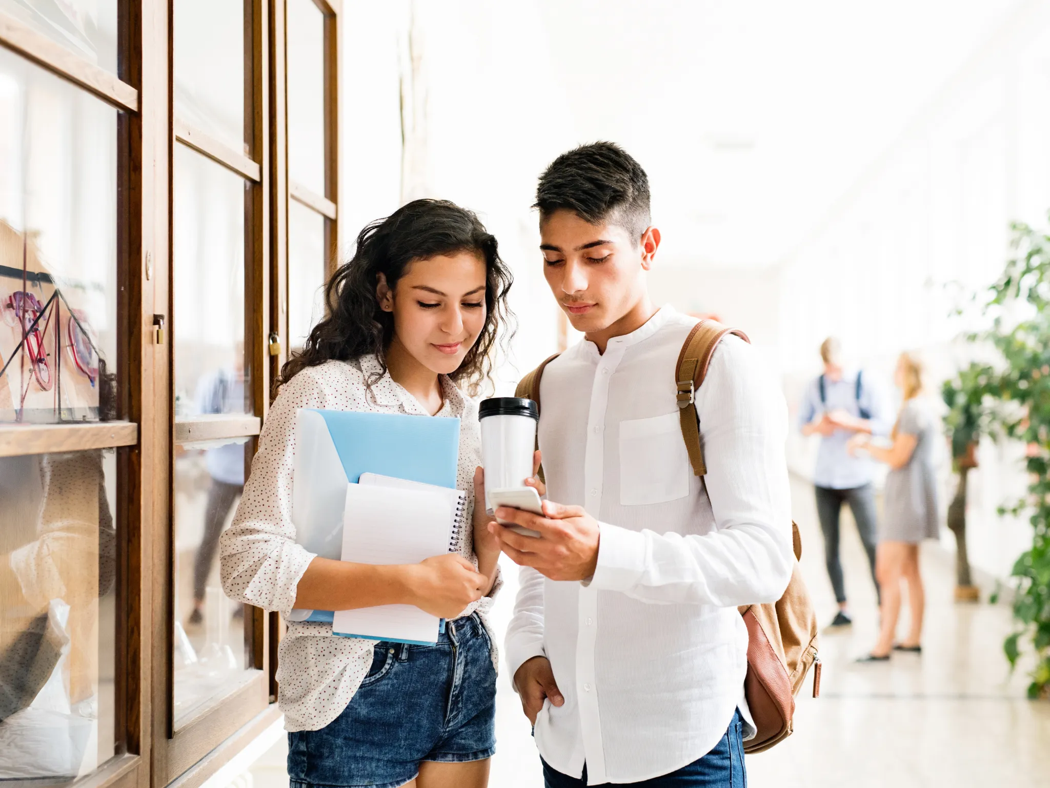 3. Tunjukkan Sikap yang Ramah_